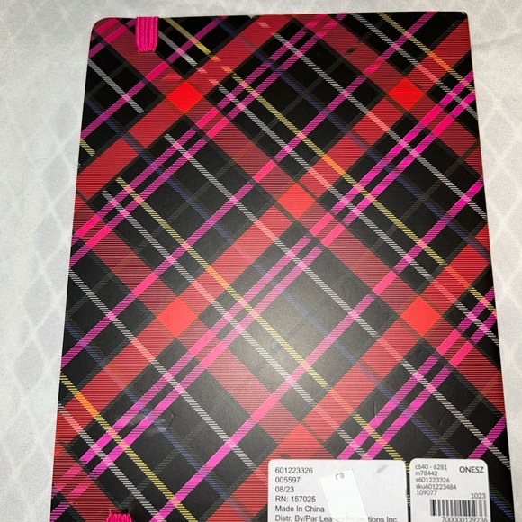 NWT Writing Journal Tartan Plaid With Elastic Band Closure - Picture 2 of 5